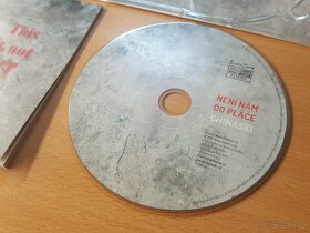 CD - Chinaski : Není nám do pláče (2017) - 3