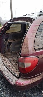 Chrysler voyager r.v.2003 - 3