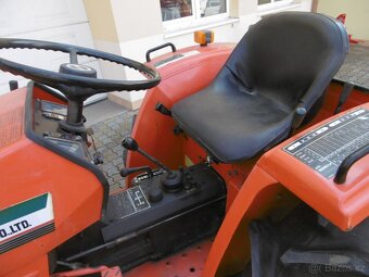 Malotraktor KUBOTA HINOMOTO E2302S - 3