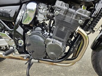 Suzuki GSX 750 Inazuma - 3