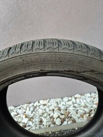 265/40 r21 - 3