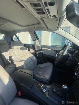 Prodám náhradní díly z BMW e60 e61 550i N62B48A 270kw 228tis - 3