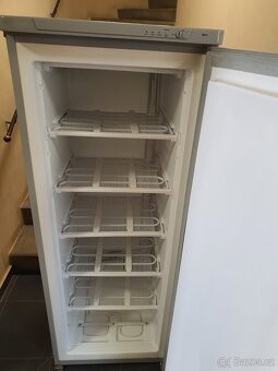 úsporný mrazák 6 polic, 145cm, 150 litrů - 3