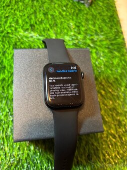 Apple watch series 7 45mm - 93% baterie - 3
