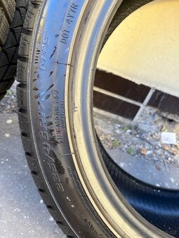 4x zimní pneu 225 / 45 / R17 - vzorek 6,5 mm - 7 mm - 3