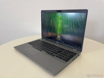 Dell Latitude 5511 • i7 • 32GB • 512GB SSD • FHD - 3