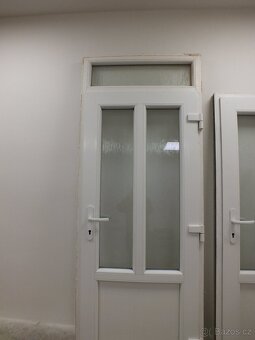 PLASTOVÉ VCHODOVÉ DVEŘE - 3
