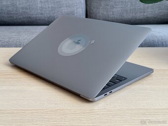 Apple MacBook Pro 13" (2020) 16GB/512GB - 100% STAV NOVÉHO - 3