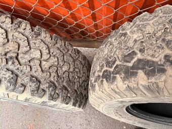 Prodám terénní pneu 31x10,5 r15 BFG - 3