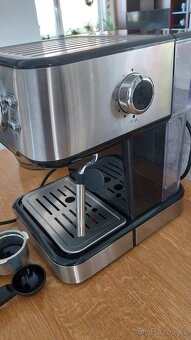 Pákový kávovar HiBREW s tryskou – plně funkční, nepoužívaný - 3