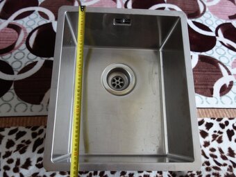Kuchyňský nerezový dřez - 3