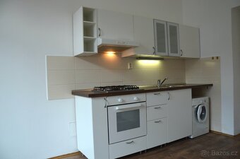 Pronájem bytu 2+kk, 36m2 - Praha 8, Palmovka - 3