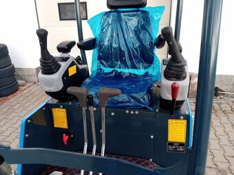 Minibagr 1450kg s motorem Laidong 19kW - 3