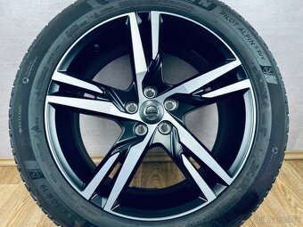 TOP kola zimní R19 Volvo XC40 originál - 3