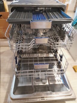 Myčka Grundig šíře 60 cm - 3
