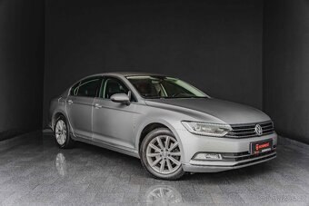VOLKSWAGEN Passat-2.OTDi-110kW-DSG-Highline-VirC-ZÁRUKA-R17 - 3