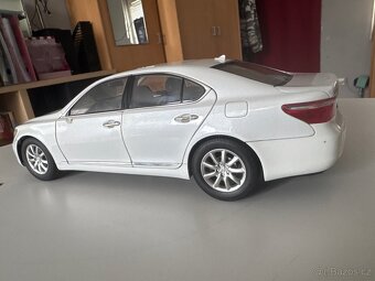 Prodám Lexus LS 460 - 3