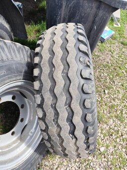 Prodám pneu 12.5/80-80 - 3