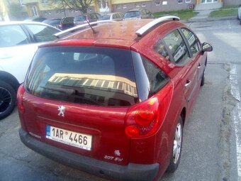 prodám Peugeot 207 SW 1.4 benzín r.2010 - 3