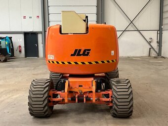 Terénní kloubová plošina JLG 450 AJ - 3