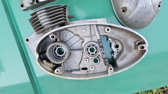 Kartery (bloky motoru) na Jawa 250/353 - 3