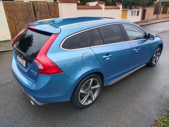 Volvo V60 2.4 D6 158 KW HYBRID R-DESING 4x4 nová STK - 3