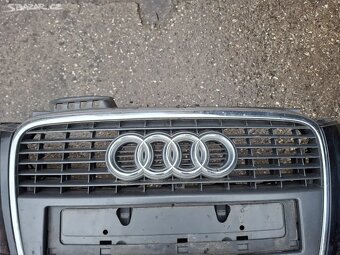 Přední nárazník Audi A4B7 černý - 3