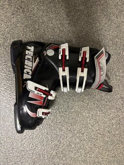 Lyže 120 + hůlky 95 + lyžáky 21,5 - 3