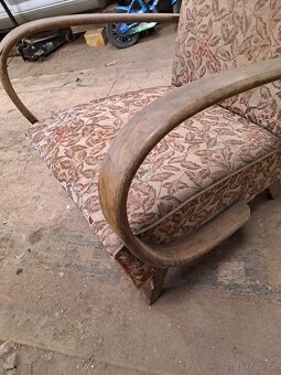 Křeslo Halabala k renovaci.K vyzvednutí v Žatci, 606 247 137 - 3