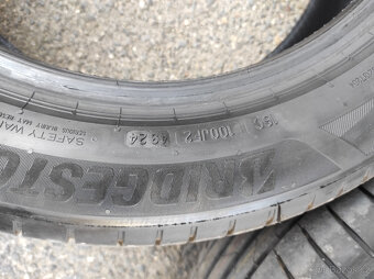 Prodám letní pneu Bridgestone TURANZA 6 205/55 R17 95V - 3