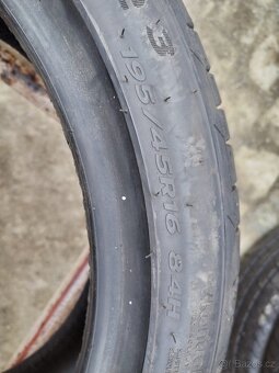 195/45/16 letni pneu HANKOOK 195/45 R16 - 3