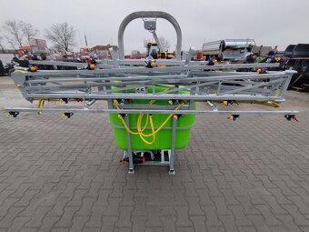 Pozinkovaný Postřikovač 400L 12m - 3