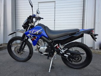 YAMAHA XT 125 R 2012 - 3