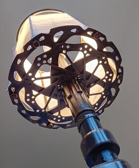 STEAMPUNK RECYCLE ART LAMPY - PATINOVANÝ KOV - Užité umění. - 3