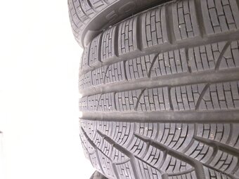 Zimní pneu Pirelli Sottozero Mustang Gen 6 - 3