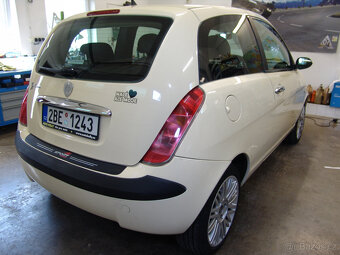 Lancia Ypsilon 1.2i velice pěkný malý vůz - 3