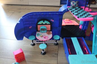 MGA L.O.L. Surprise Glamper Karavan OMG 4v1 - 3