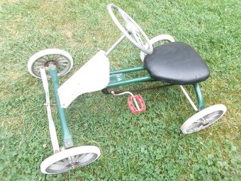 prodám čtyřkolová dětská kára, stará dětská šlapací tříkolka - 3
