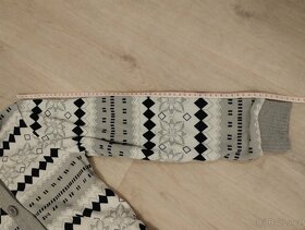 NOVÝ zateplený dámský svetr na drobnou postavu - 3