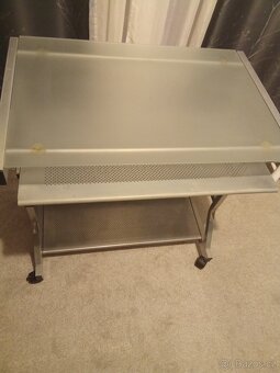 Psací stůl+ židle - 3