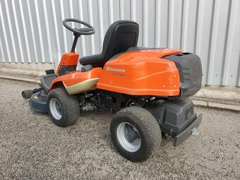 Zahradní traktor rider Husqvarna R216 AWD - 3