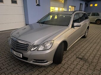 MB E 220CDi combi 2011 Aut. slušný stav a km. Elegance - 3