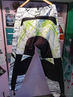 Dres,kalhoty,boty - 3