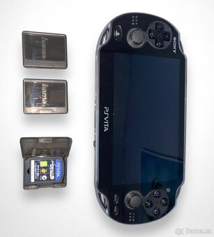 PS Vita 1000 OLED (3G + Wi-Fi) – kompletní, perfektní stav - 3
