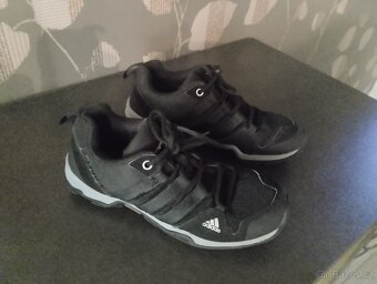 Tréninkové boty značky Adidas - 3
