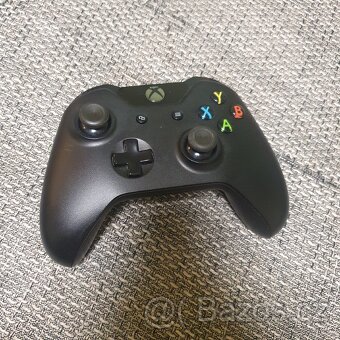 XBOX One S + hra GTA 5 a bezdrátový ovladač - 3
