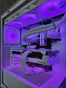Herní PC AM5/Ryzen 7800X3D/RX9070XT/32GB RAM/2TB NVMe - 3