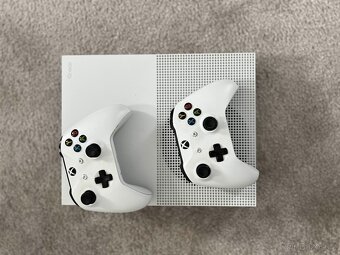 Xbox one S 500GB (2x ovladač + 4x hry na DVD viz. fotka) - 3