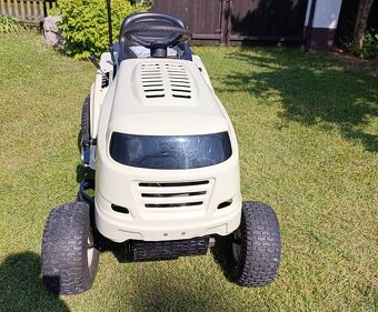 Zahradní traktůrek MTD - 3