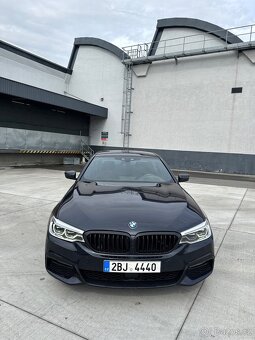 BMW 530d xDrive G30 M paket | 195 kW | 2 sady kol | Nové br - 3